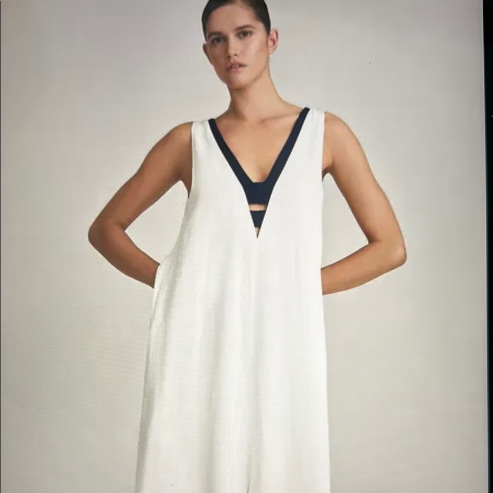 Reiss White Linen Midi Dress Contrast Navy Trim Deep V | US 2 - Picture 2 of 7
